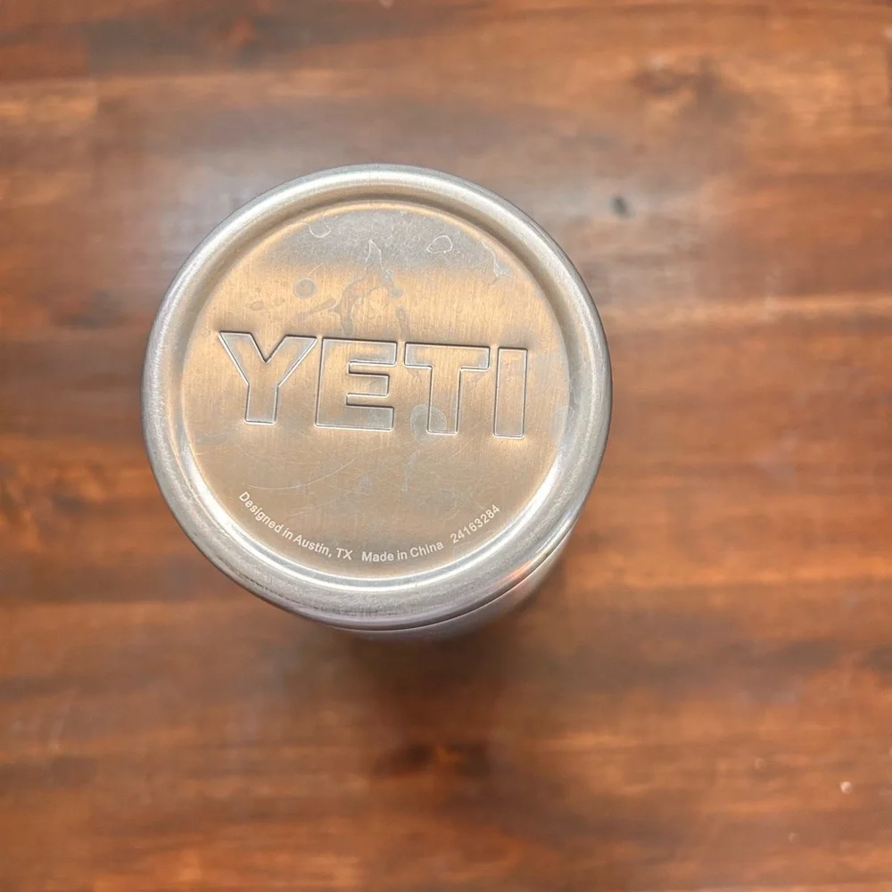 Original Stainless Steel 20oz Yeti - Picture 3 of 4